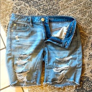 American Eagle tomgirl Bermuda shorts